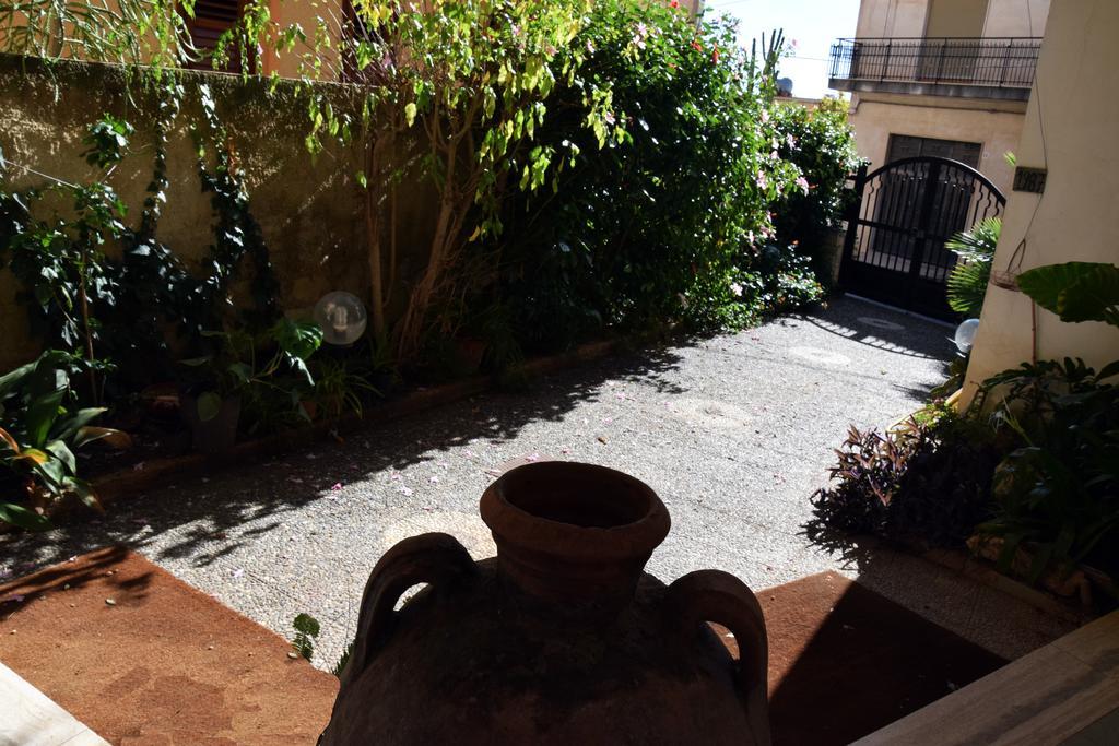 Artroom Garden Νότο Εξωτερικό φωτογραφία